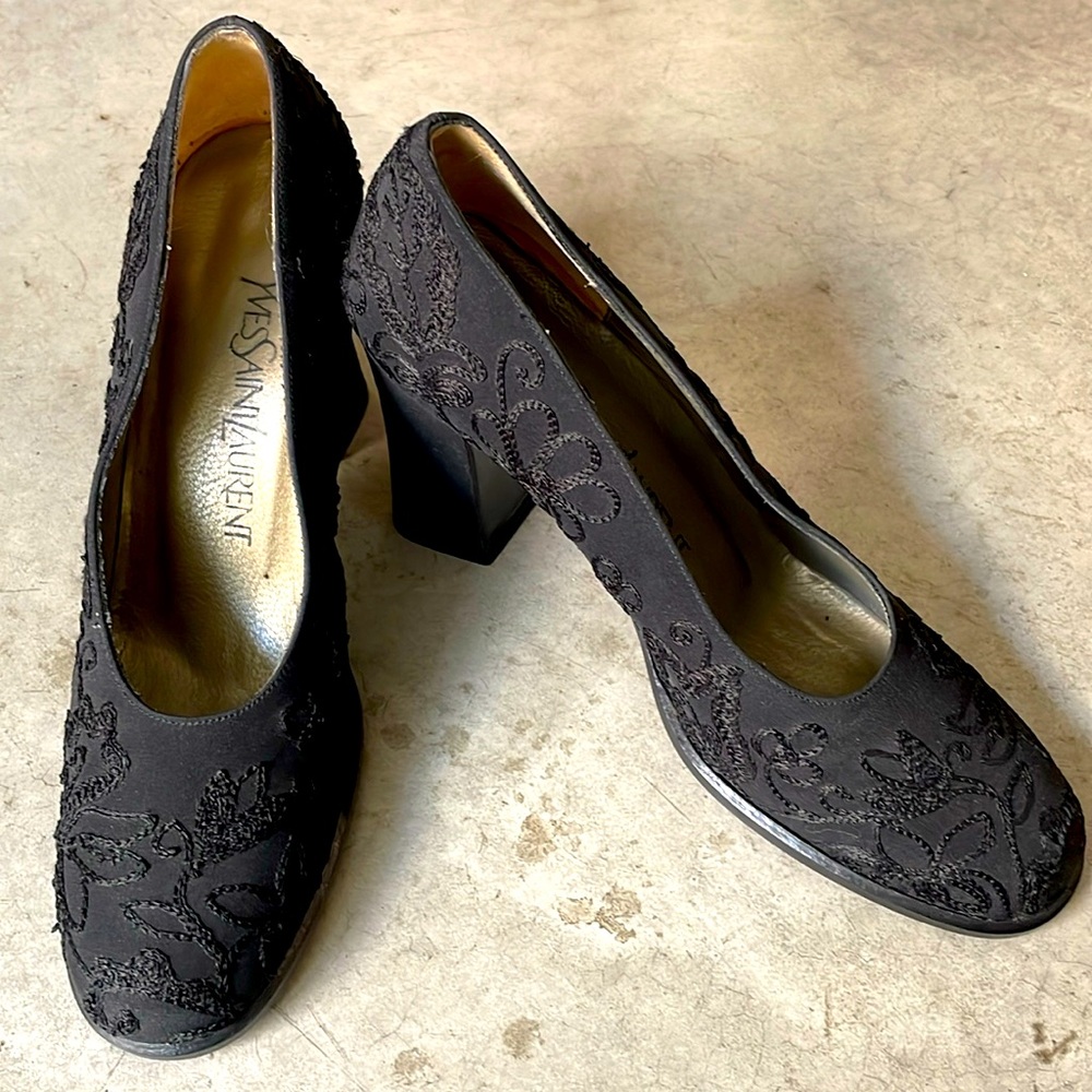 Yves Saint Laurent Lace high heels, size 6N